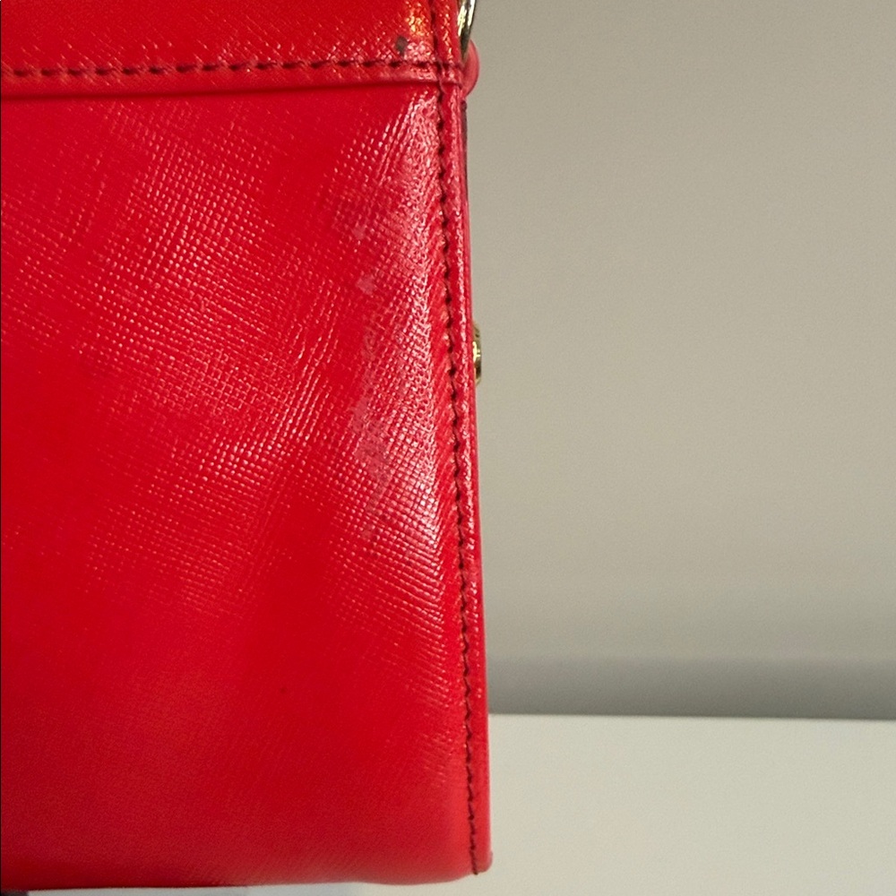 MCM Vintage Red Leather Shoulder Bag with Gold toned Chain - Picture 6 of 16